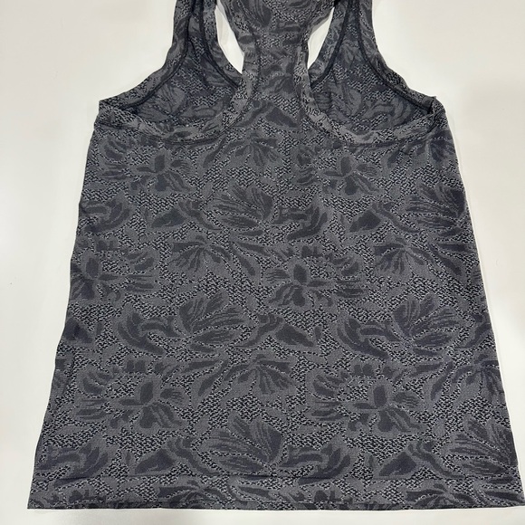 Athleta Charcoal Floral Tank Top size Large - Picture 2 of 3